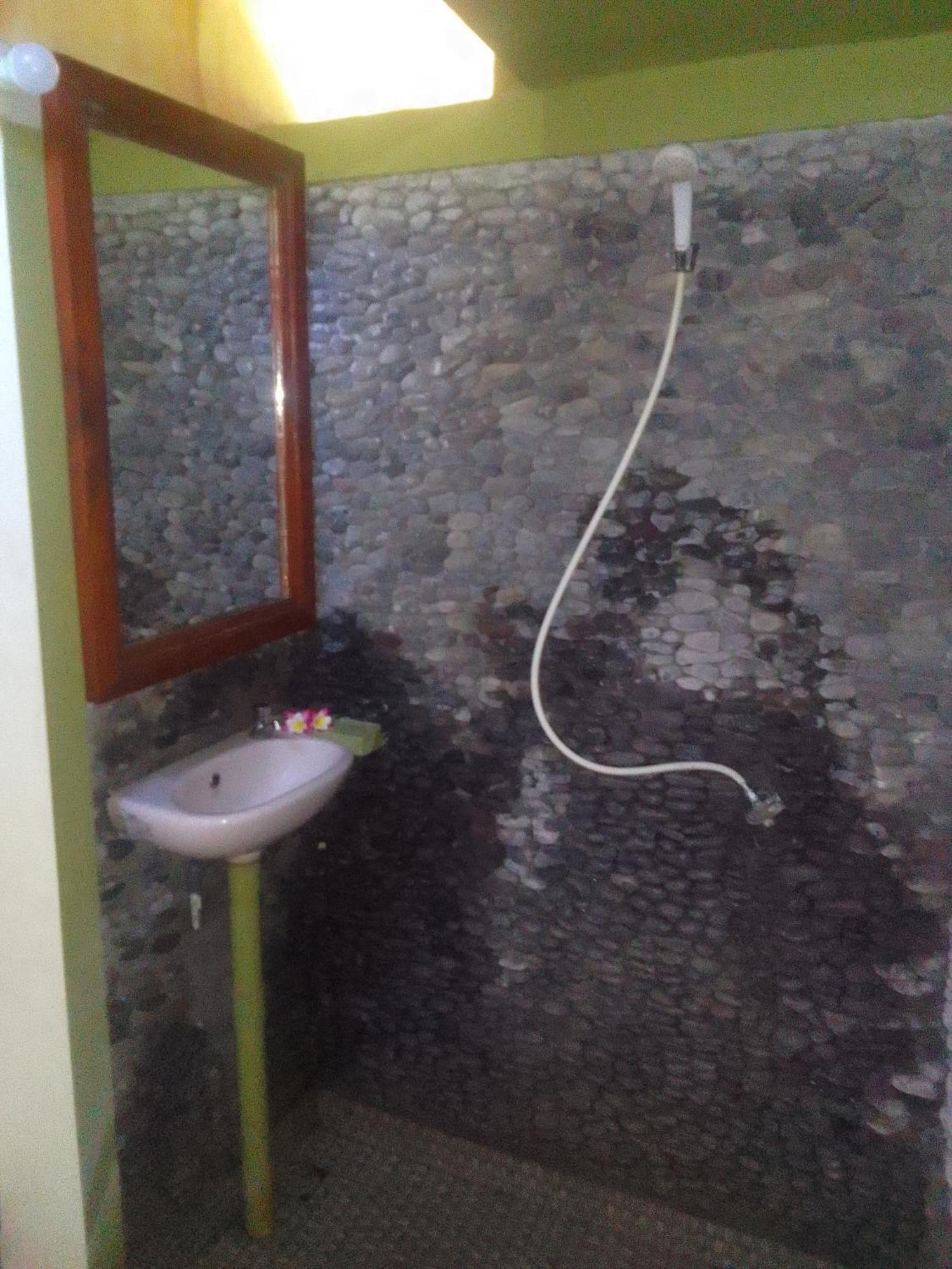 Kputra Homestay Amed  Room photo