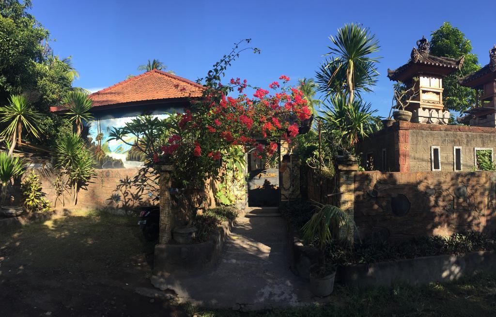 Kputra Homestay Amed  Exterior photo